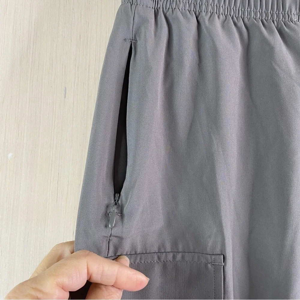 NWT Champion Men's Performance Woven 8” Inseam Cargo Shorts Stone Grey Medium